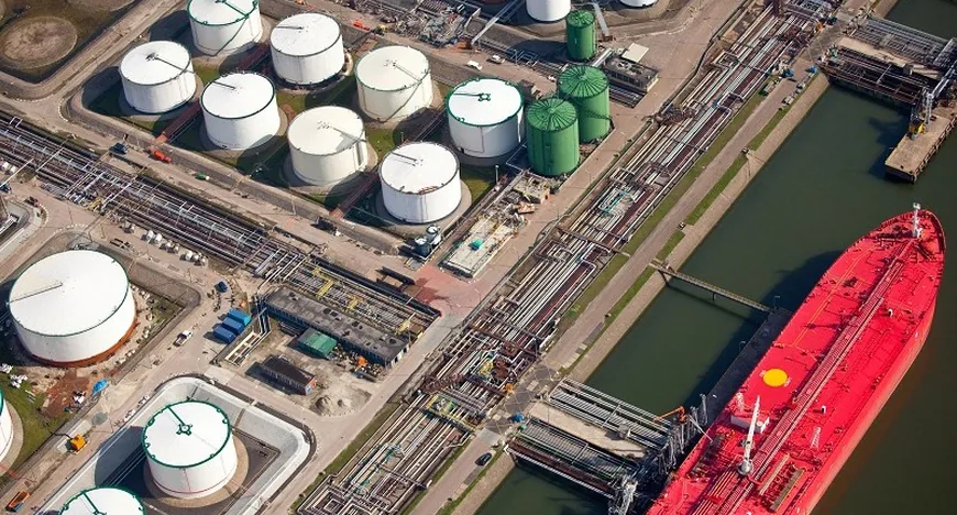 Видобуток нафти в ОАЕ зріс після виходу з OPEC