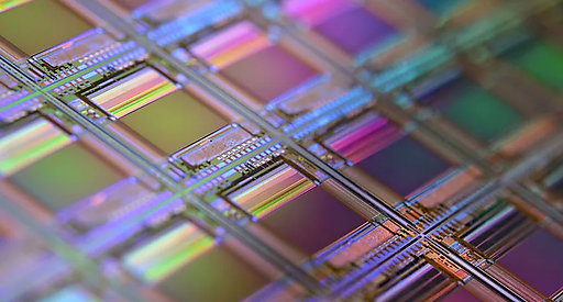 Intel превзошла ожидания по выручке и EPS