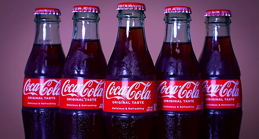 Coca-Cola повысила годовой прогноз прибыли