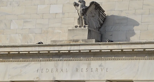 Bitcoin преодолевает уровень $64,000 перед решением Fed