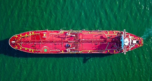 Цены на Brent взлетели из-за инцидента в Ормузском проливе