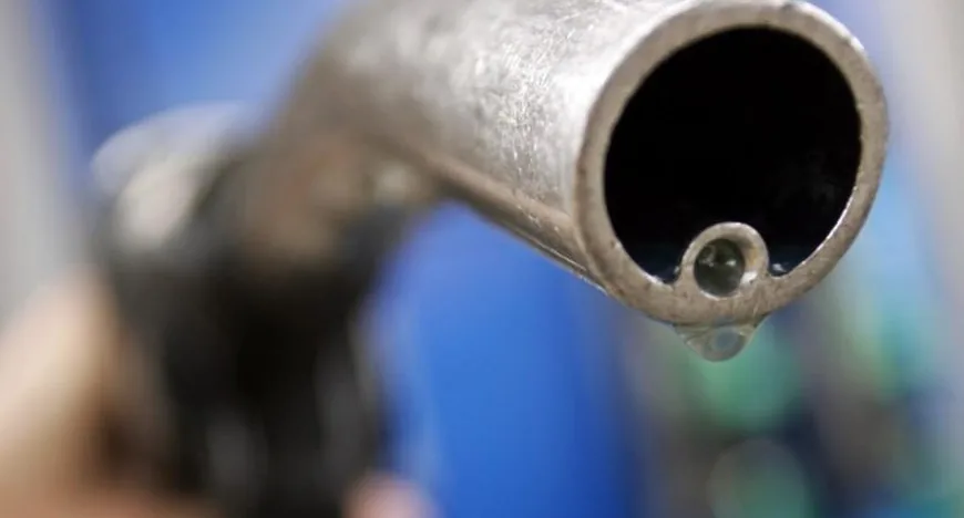 Trump требует снижения цен на бензин и критикует Chevron