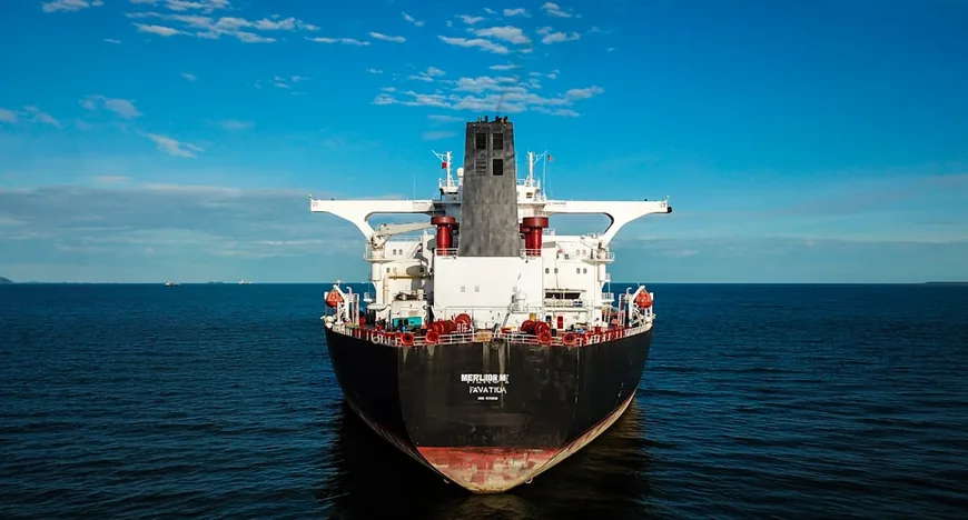 Цены на нефть выросли из-за рисков поставок