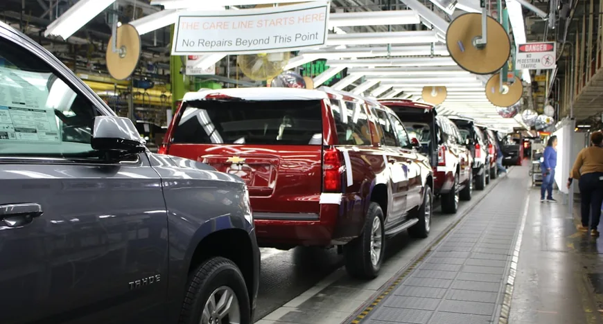 Тарифы давят на автопроизводителей США и GM