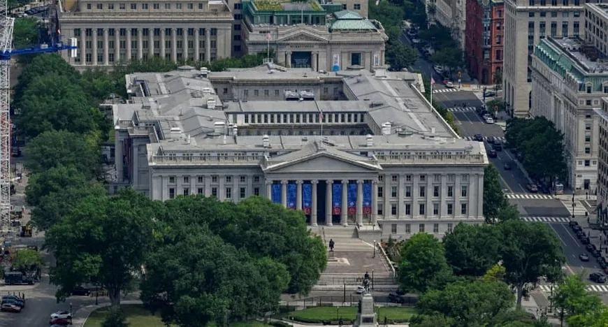 Дефіцит бюджету США у серпні скоротився