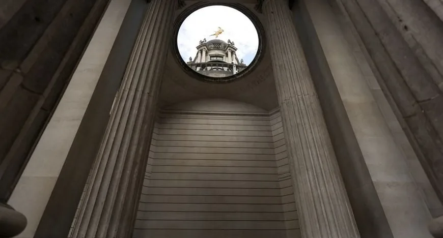 Bank of England змінює план скорочення QE