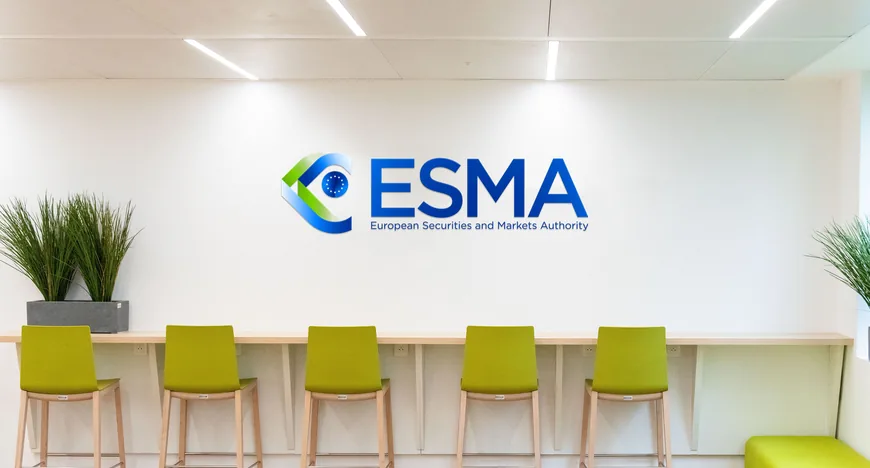 ESMA вимагає припинити роботу з неавторизованими стейблкоїнами