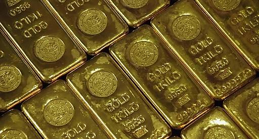 Золото відновлюється через дохідність облігацій та долар