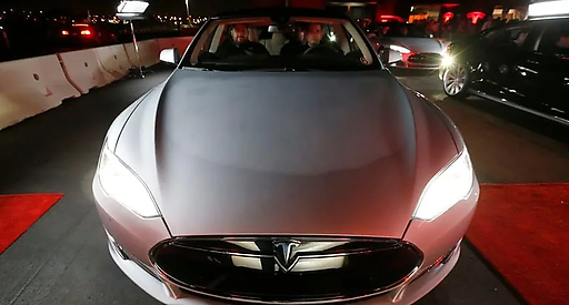 Barclays прогнозує можливе злиття Tesla та SpaceX