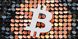Bitcoin цілить на $84 000 через активність китів
